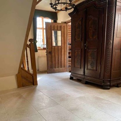 Jerusalem Ivory Tumbled Limestone