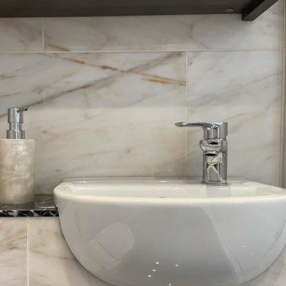 Calacatta Oro Polished Marble - Image 4